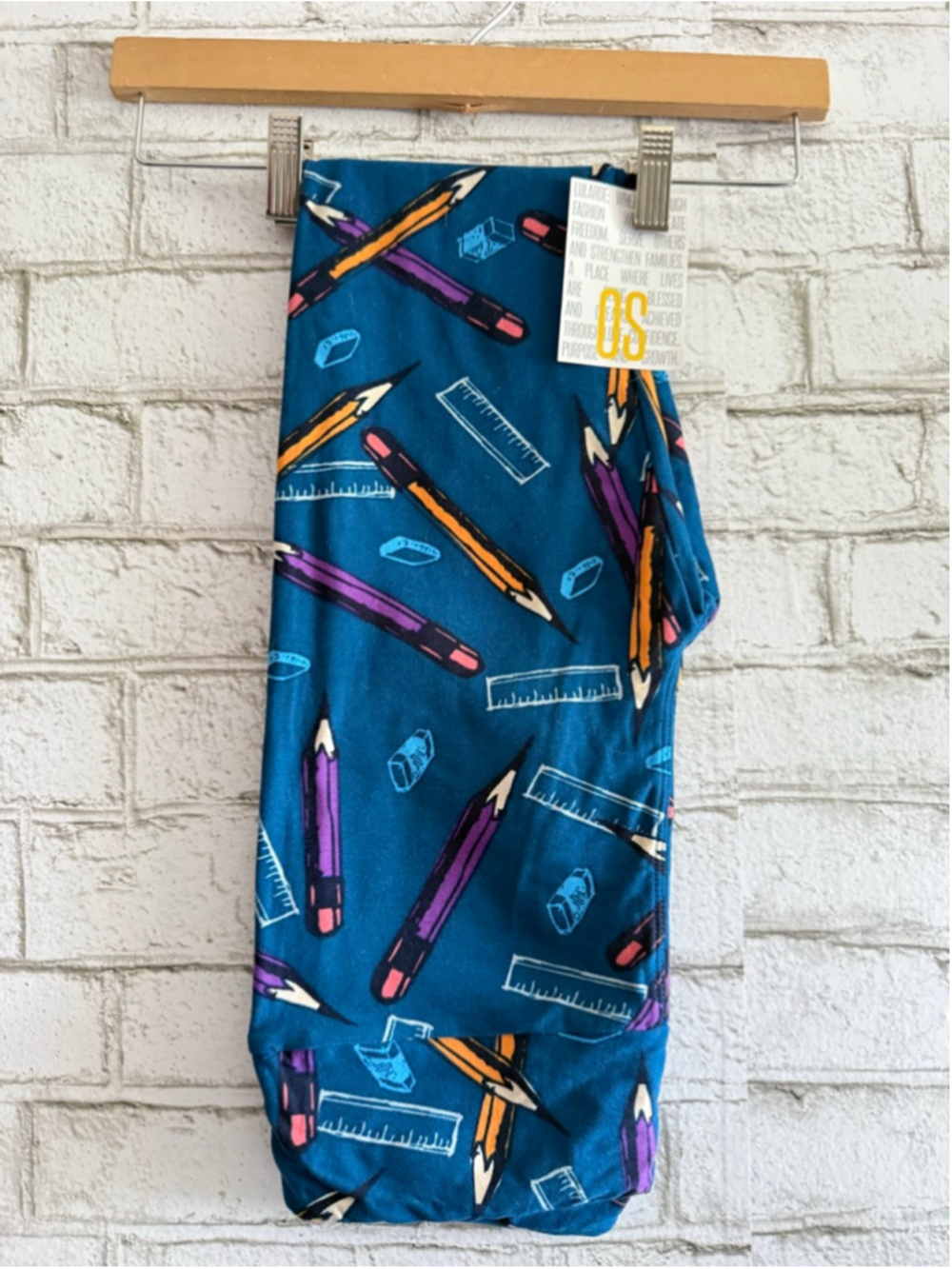 NEW!!! Back To School LuLaRoe Leggings Size OS
Blue Background